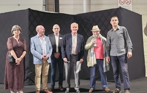 🏆 Félicitations à l'équipe TARTARIN qui arrive première de D2 aux Interclubs de Bridge de Cholet !
🍀 Un grand bravo à Jean Jacques Tartarin, Anne Lise Tartarin, Arnaud Tartarin, Alexandre Philton-Sellier, Jeremie Kohen et Antony Lavazay.
✨ Bonne chance pour la Finale de Ligue les 22 et 23 juin à Rennes.

© droits réservés